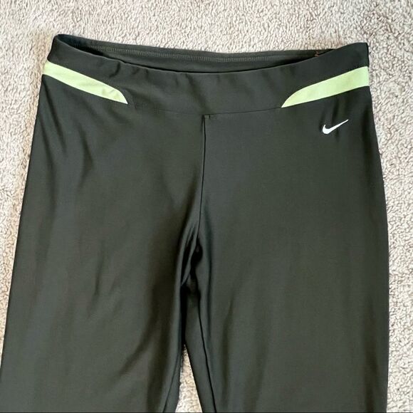 nike Green Dry Fit Active Workout Cropped Leggings Athleisure Gym Medium - Picture 2 of 6